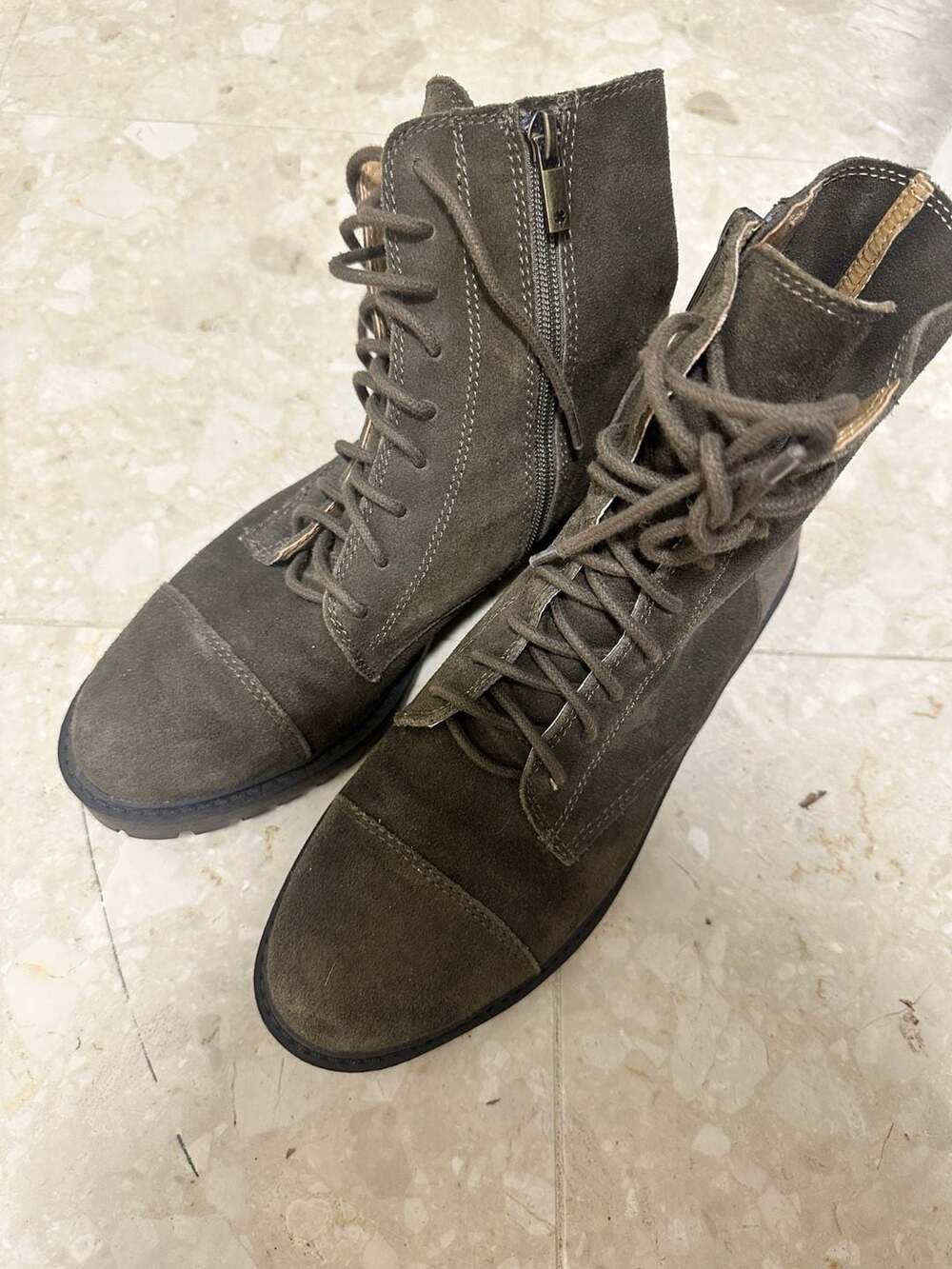 Lucky Brand Combat Boots Size 7.5M Olive Green Suede Zip Up never worn